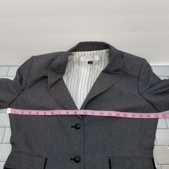 Tahari Gray Pant Suit 6P - Picture 14 of 16